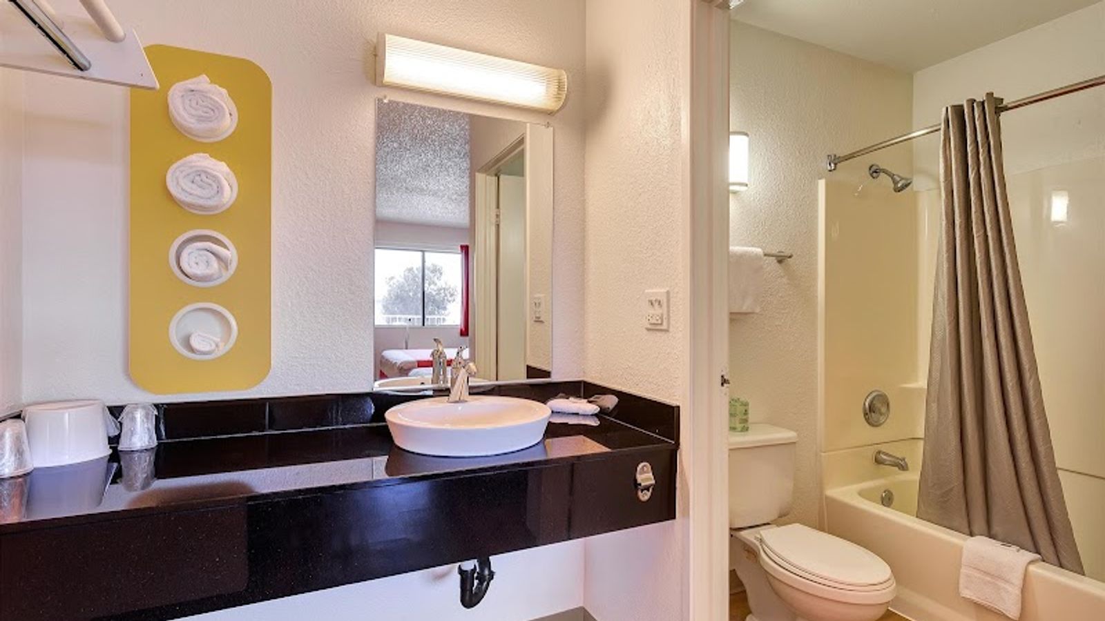 Photo of Motel 6 Vallejo, CA - Six Flags West