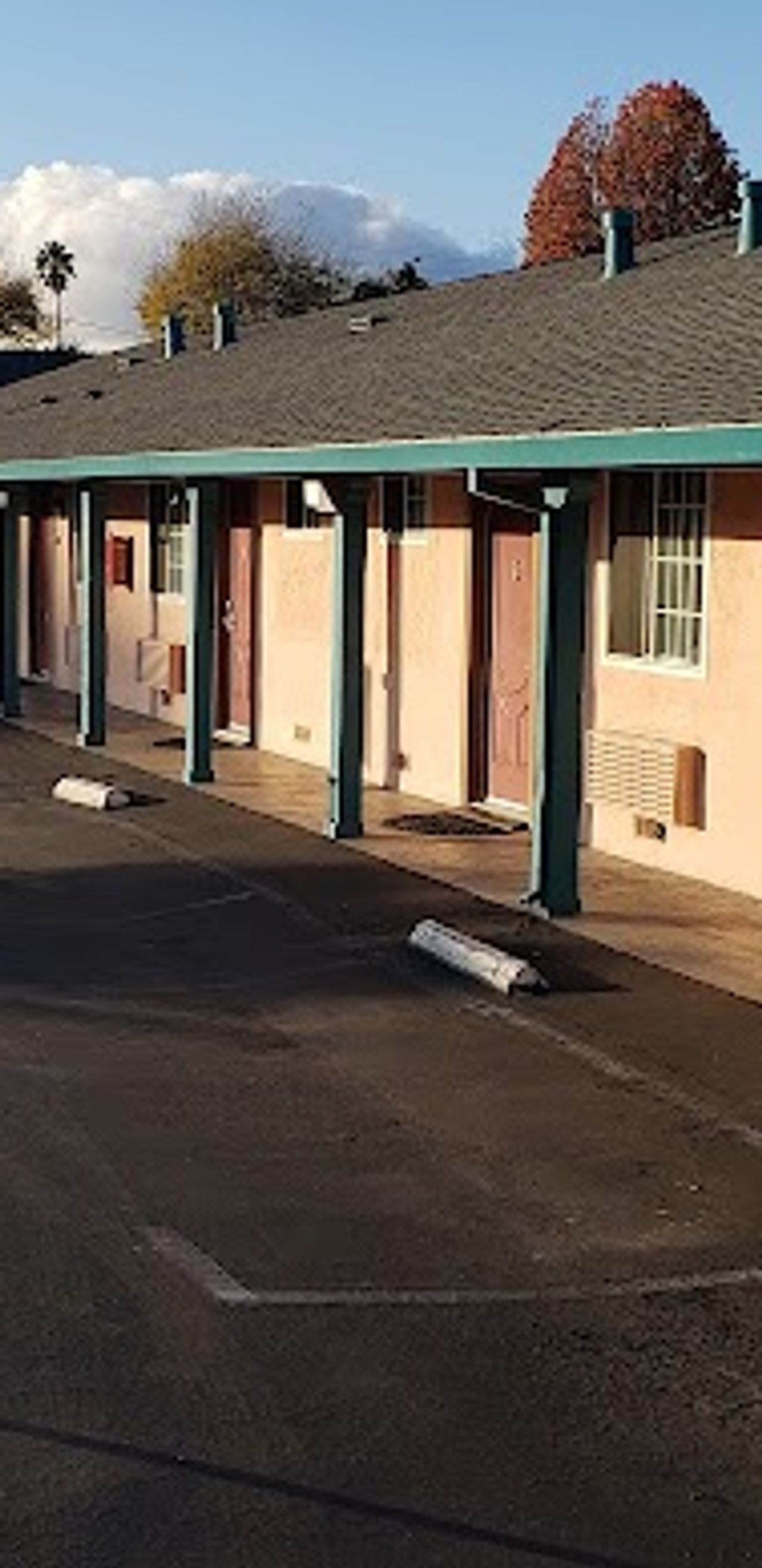 Photo of Riverside Inn & Suites