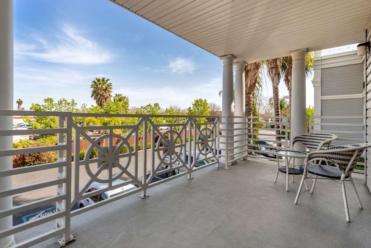 Photo of Best Western Luxury Inn