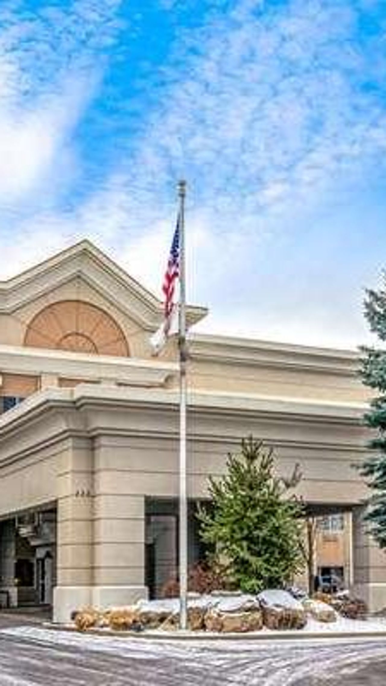 Photo of La Quinta Inn & Suites by Wyndham Coeur d Alene