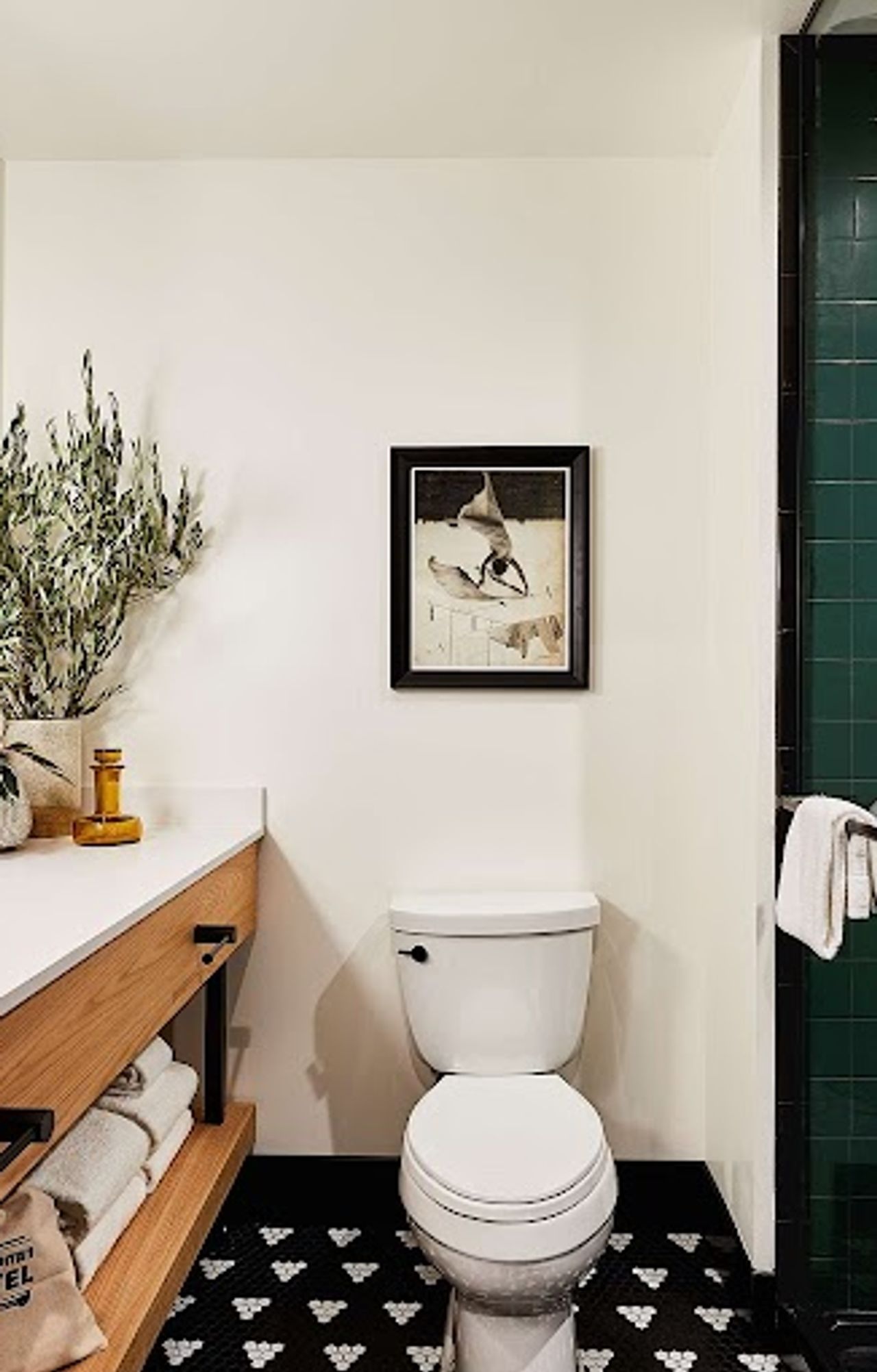 Photo of El Capitan Hotel - Bathroom, Walk-in Shower