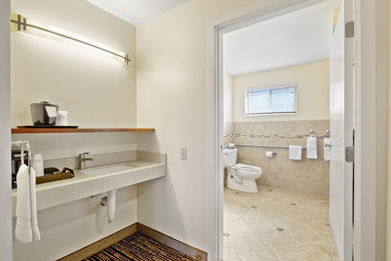 Photo of Best Western Petaluma Inn