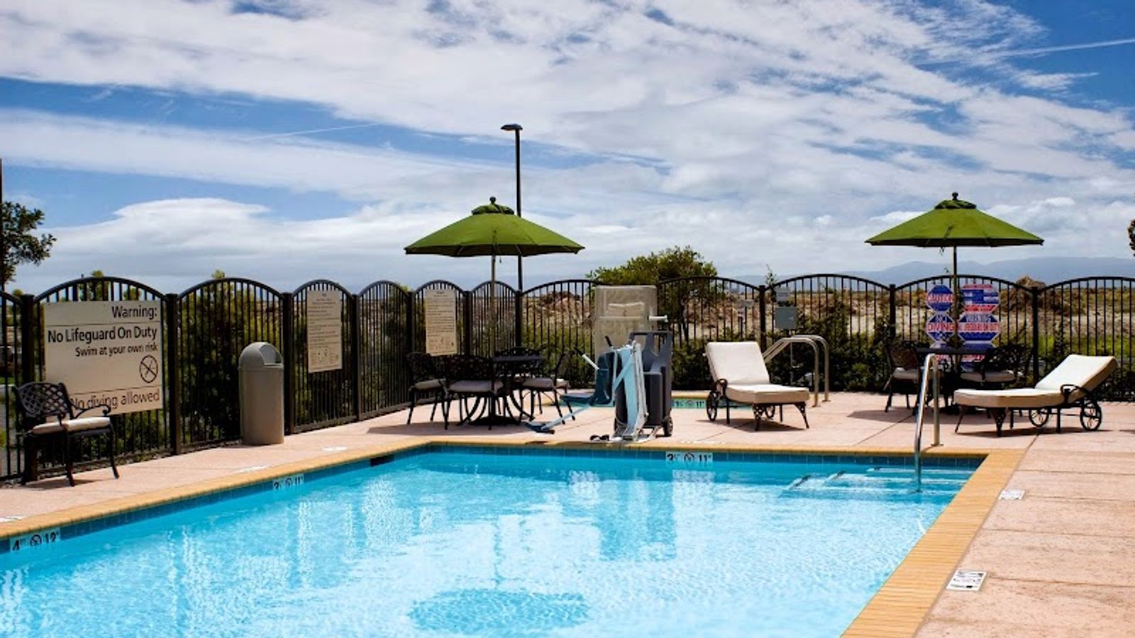 Photo of Hampton Inn & Suites Oakland Airport-Alameda