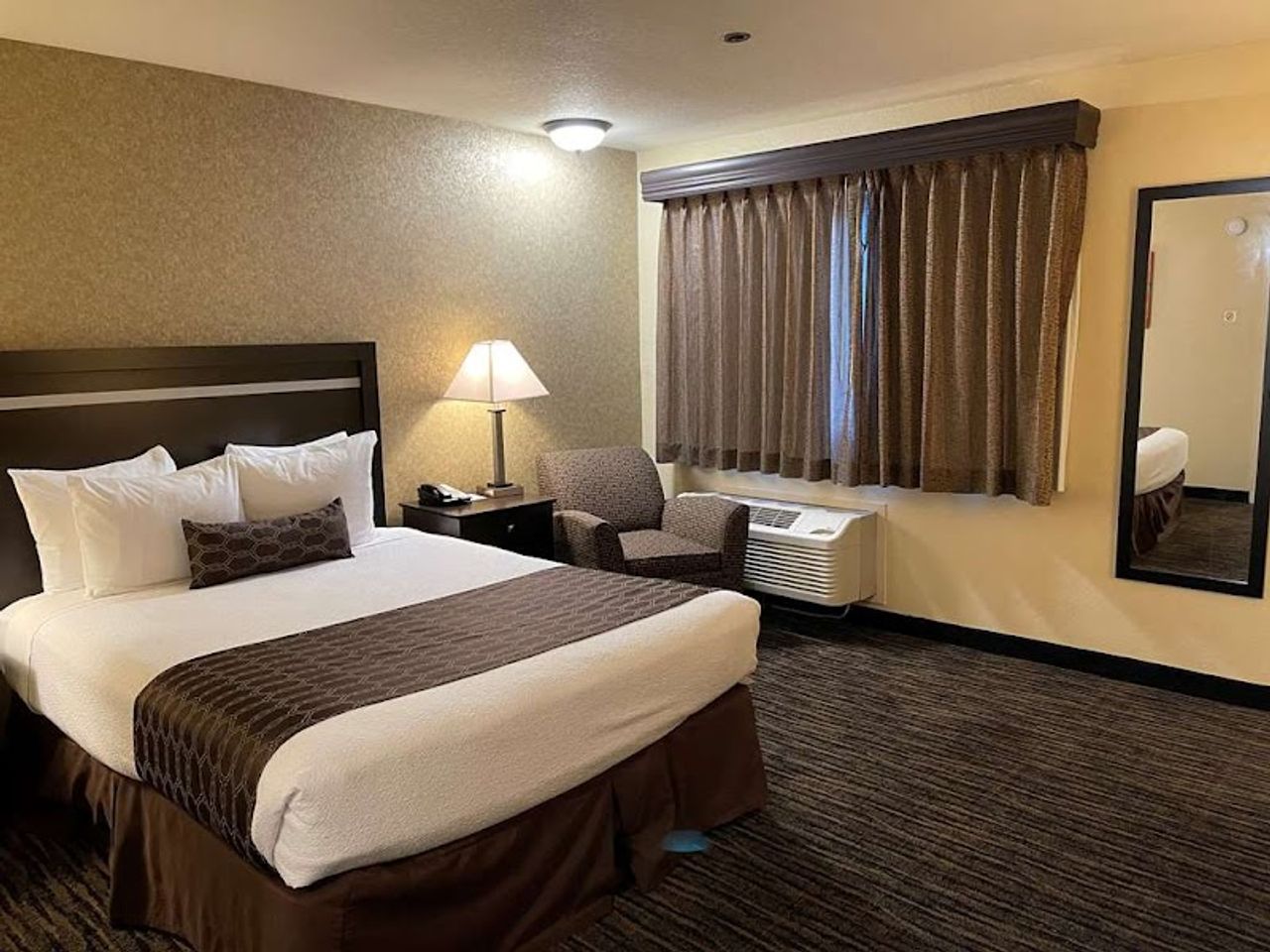 Photo of Best Western Plus Pleasanton Inn