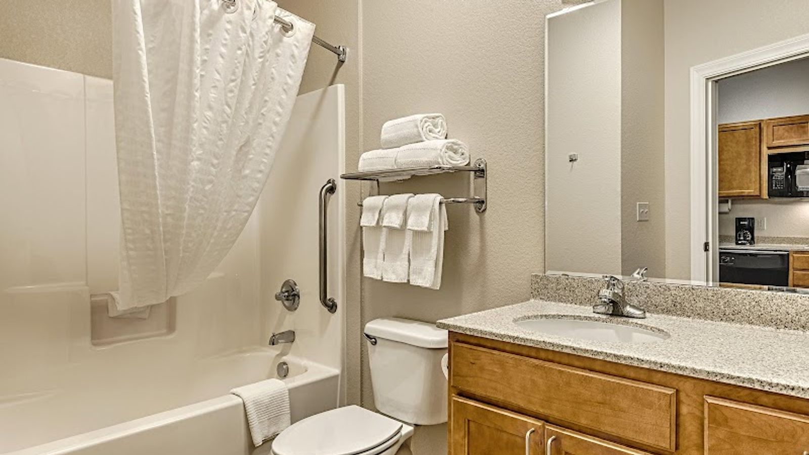 Photo of Candlewood Suites Oak Harbor, an IHG Hotel