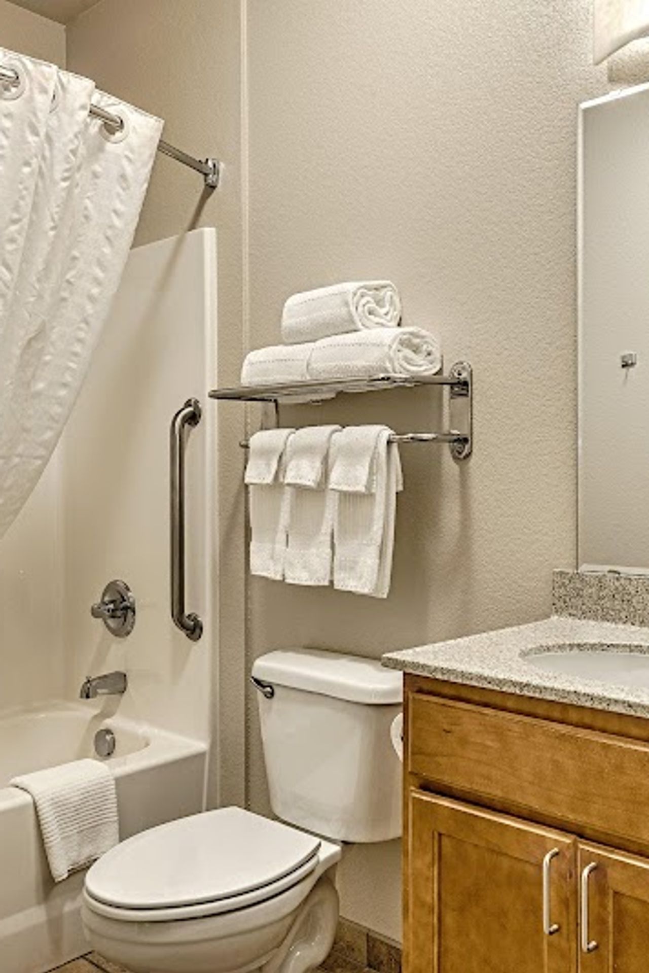 Photo of Candlewood Suites Oak Harbor, an IHG Hotel