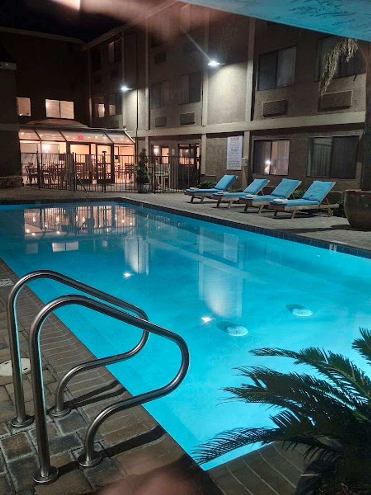 Photo of Maple Tree Inn - Outdoor Pool and Hot Tub