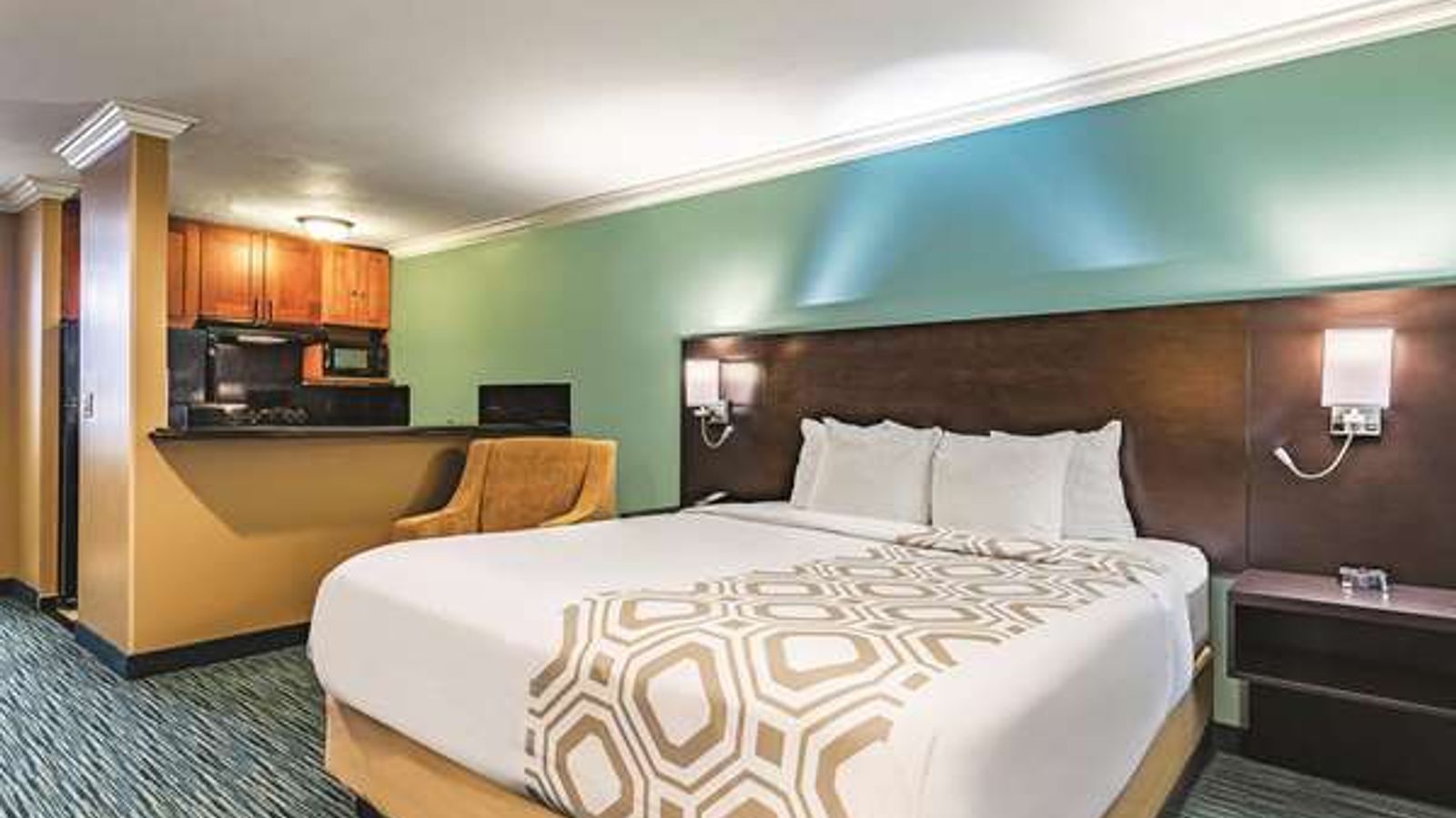 Photo of La Quinta Inn & Suites by Wyndham San Francisco Airport West