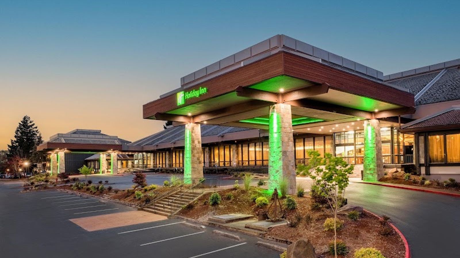 Holiday Inn Portland - Columbia Riverfront, an IHG Hotel