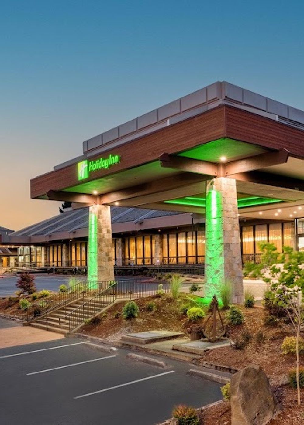 Holiday Inn Portland - Columbia Riverfront, an IHG Hotel