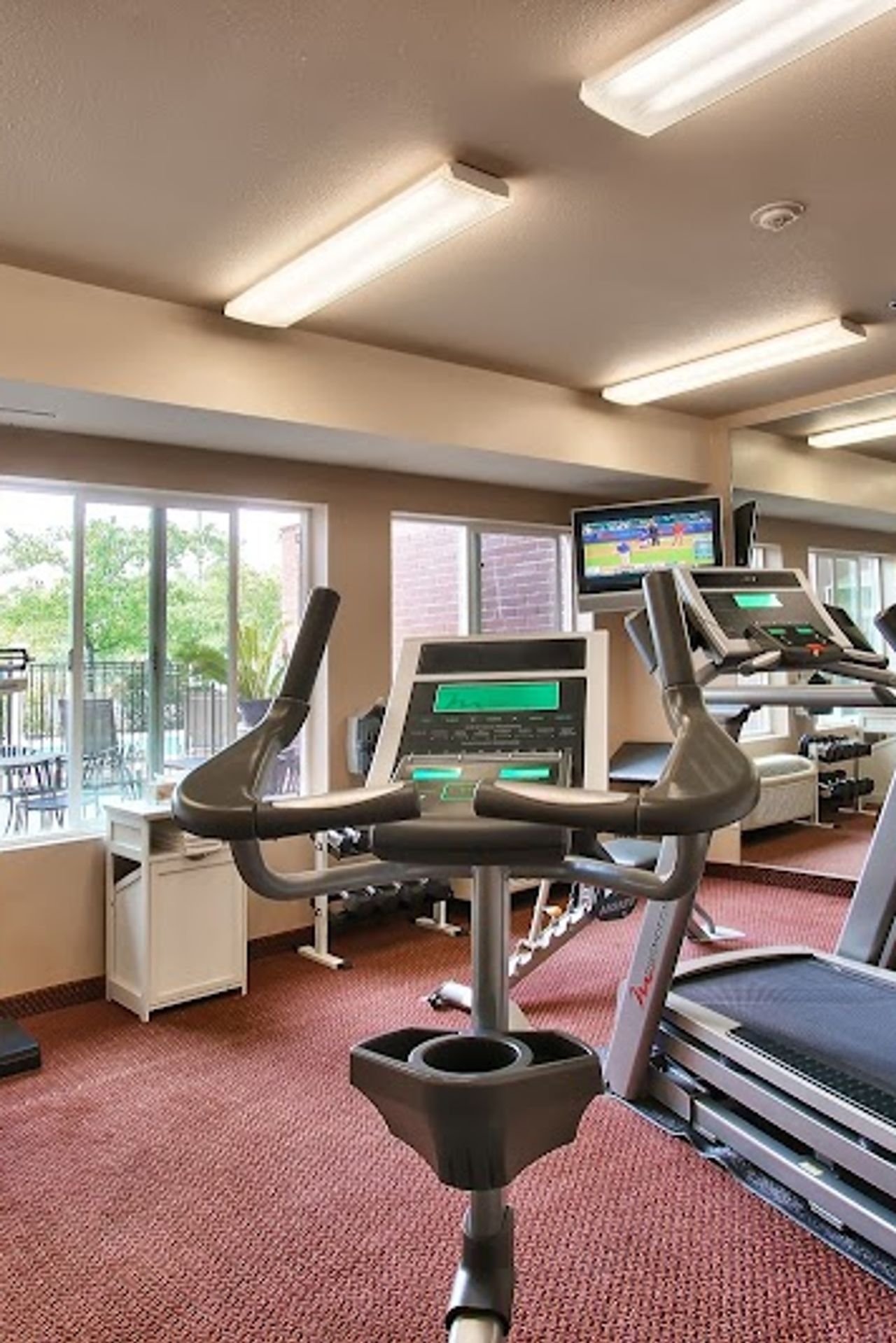 Photo of Holiday Inn Express & Suites Roseville - Galleria Area, an IHG Hotel