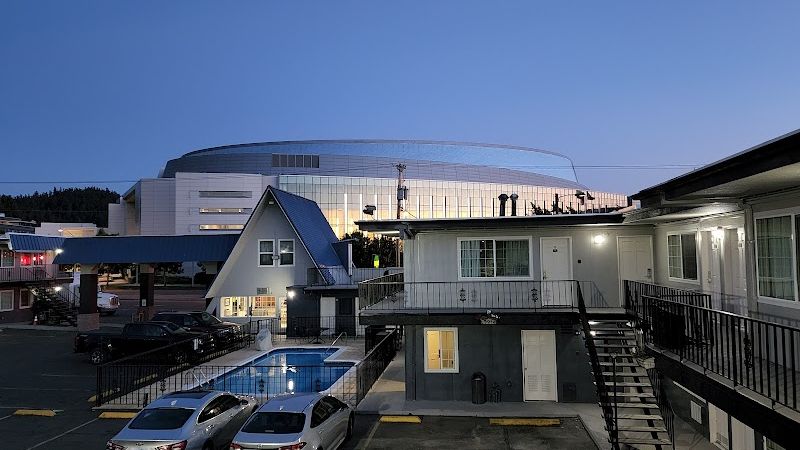 Photo of University Inn & Suites Eugene - Exterior