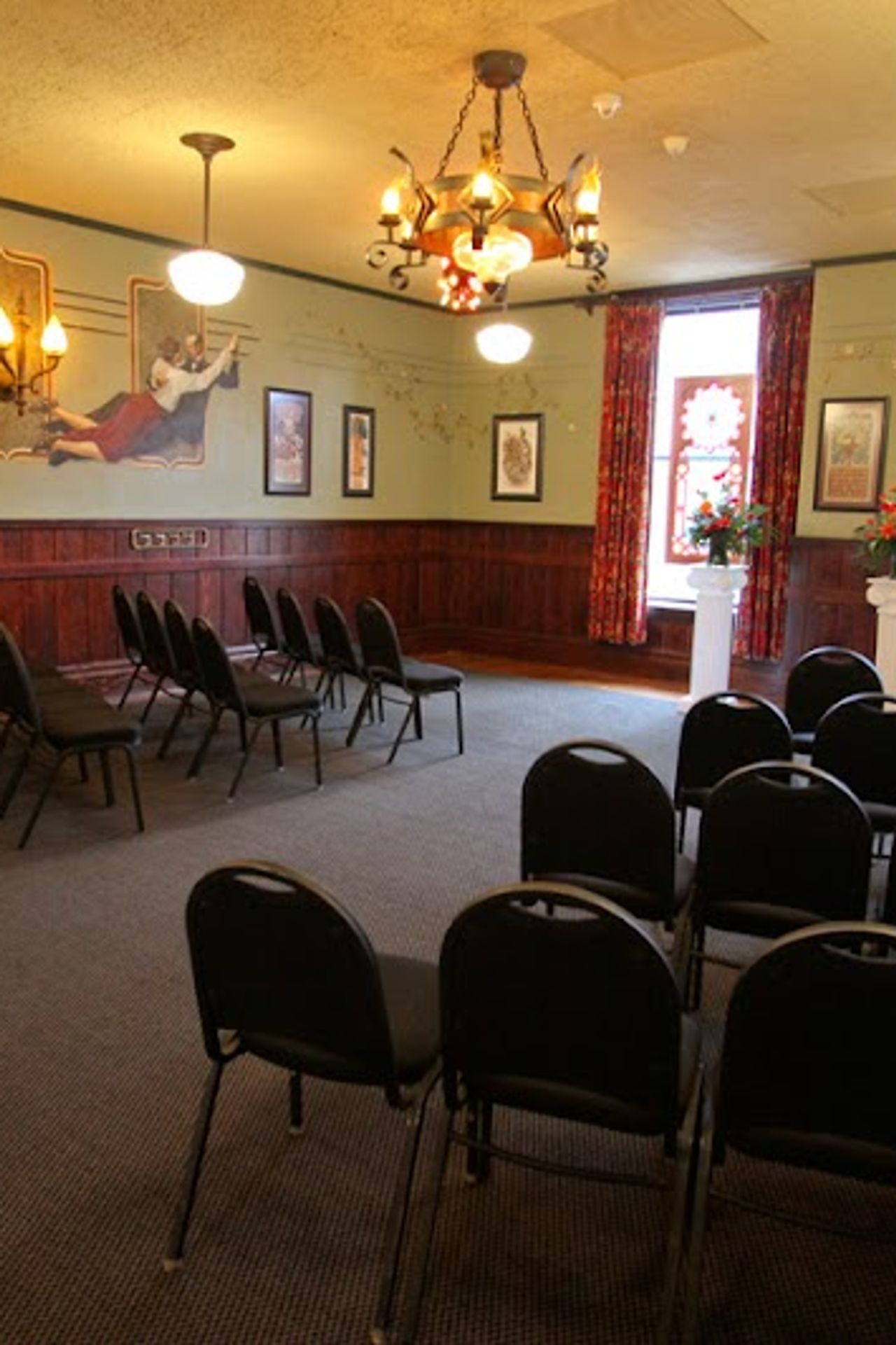 Photo of McMenamins Hotel Oregon