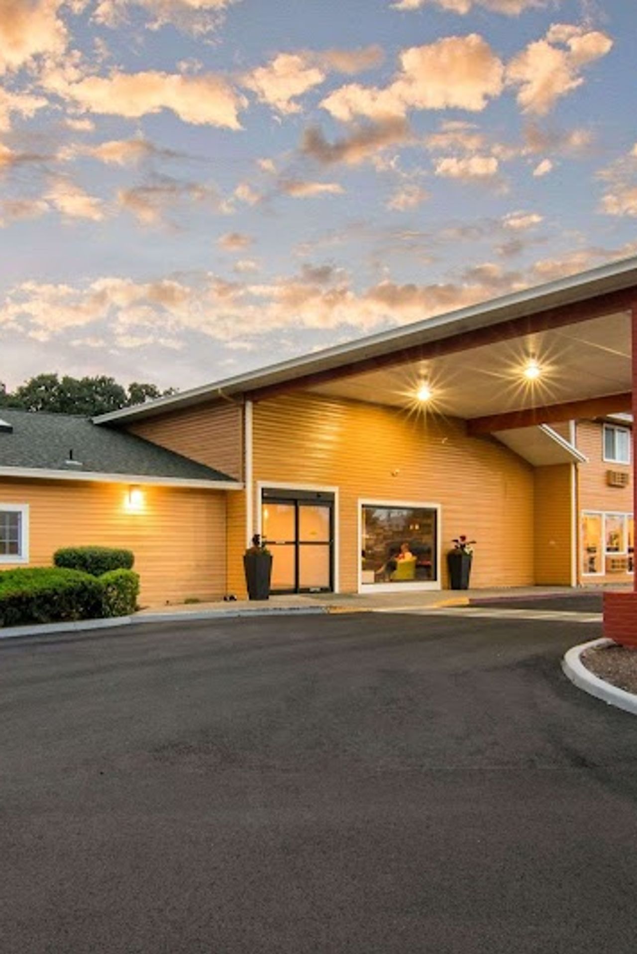 Photo of Quality Inn & Suites