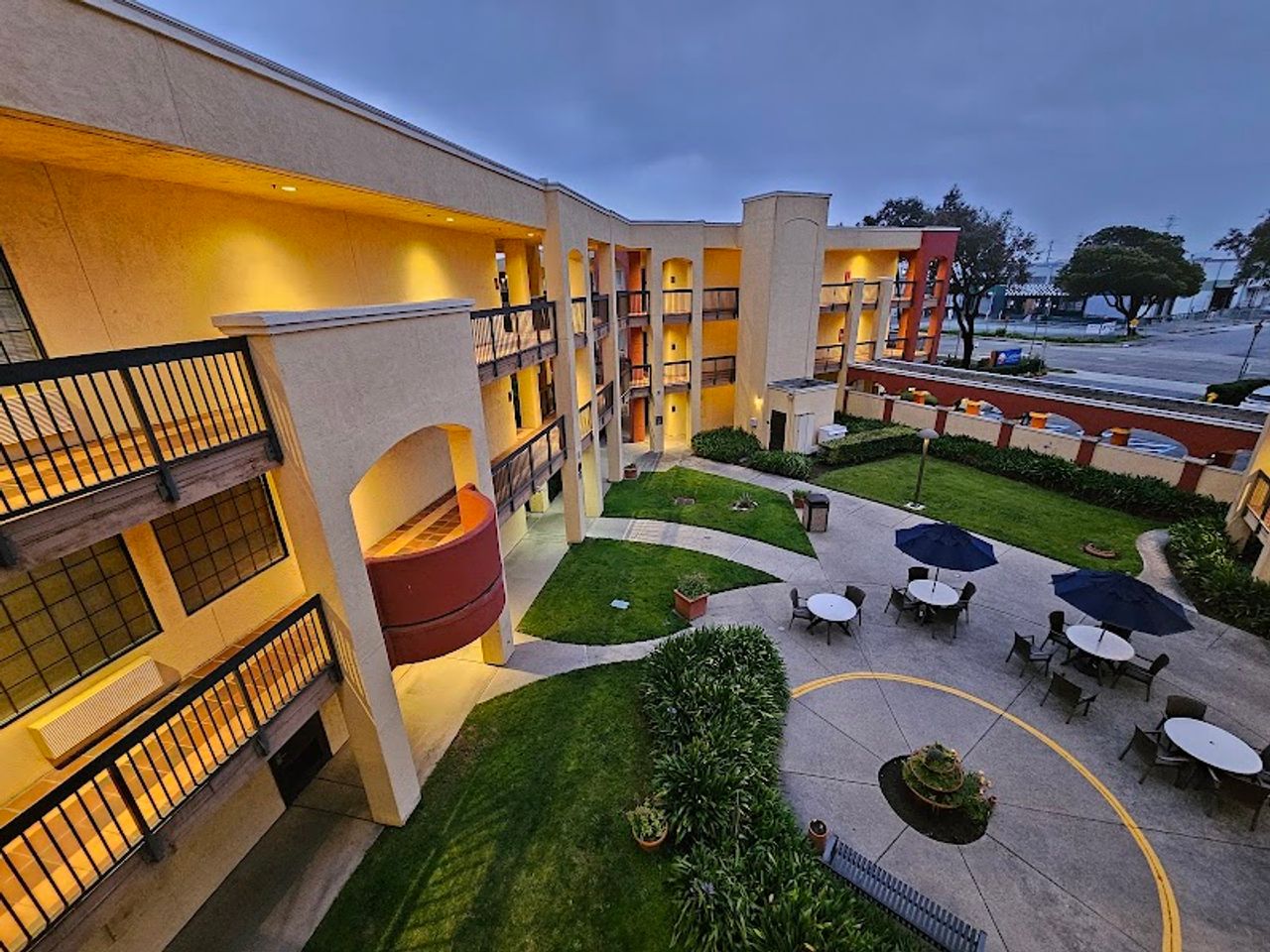 Photo of Comfort Inn & Suites