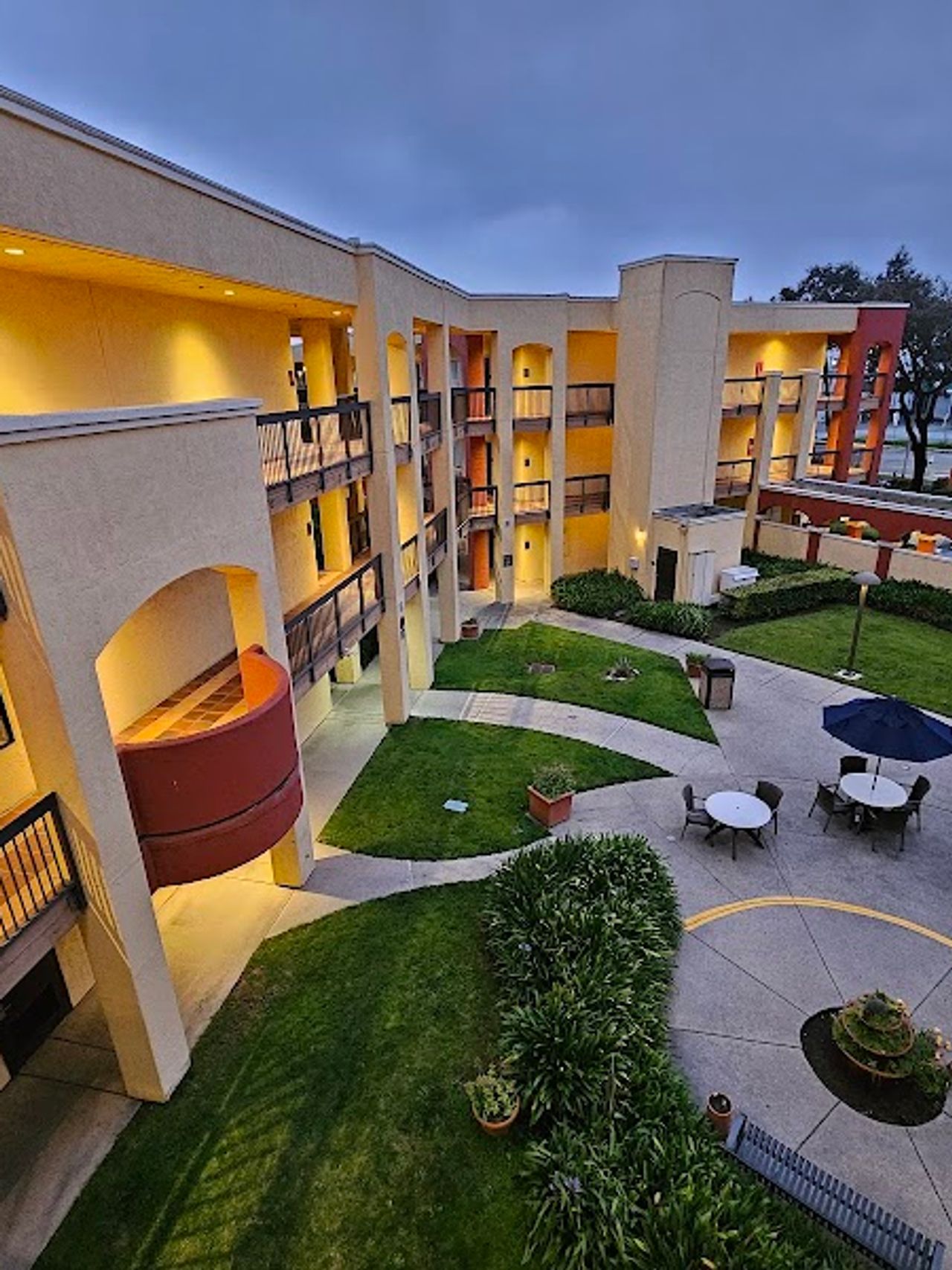 Photo of Comfort Inn & Suites