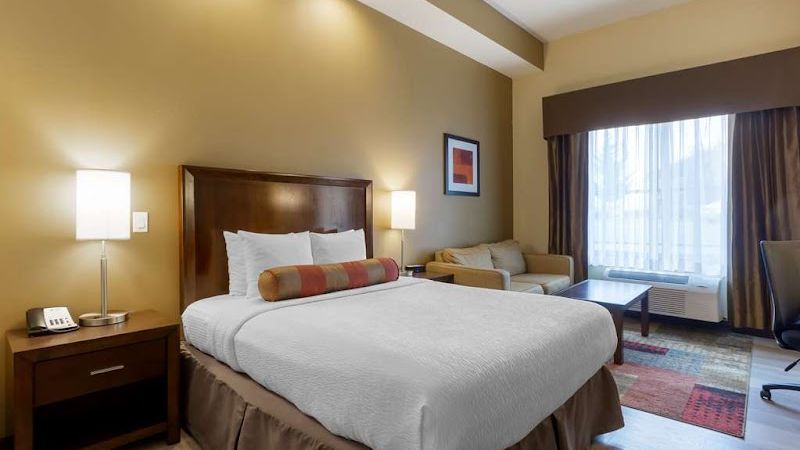 Photo of Best Western Plus Lacey Inn & Suites