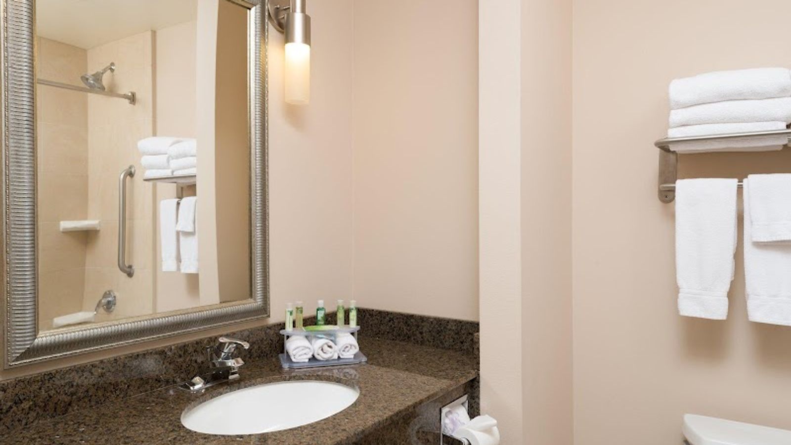 Photo of Holiday Inn Express & Suites Sequim, an IHG Hotel