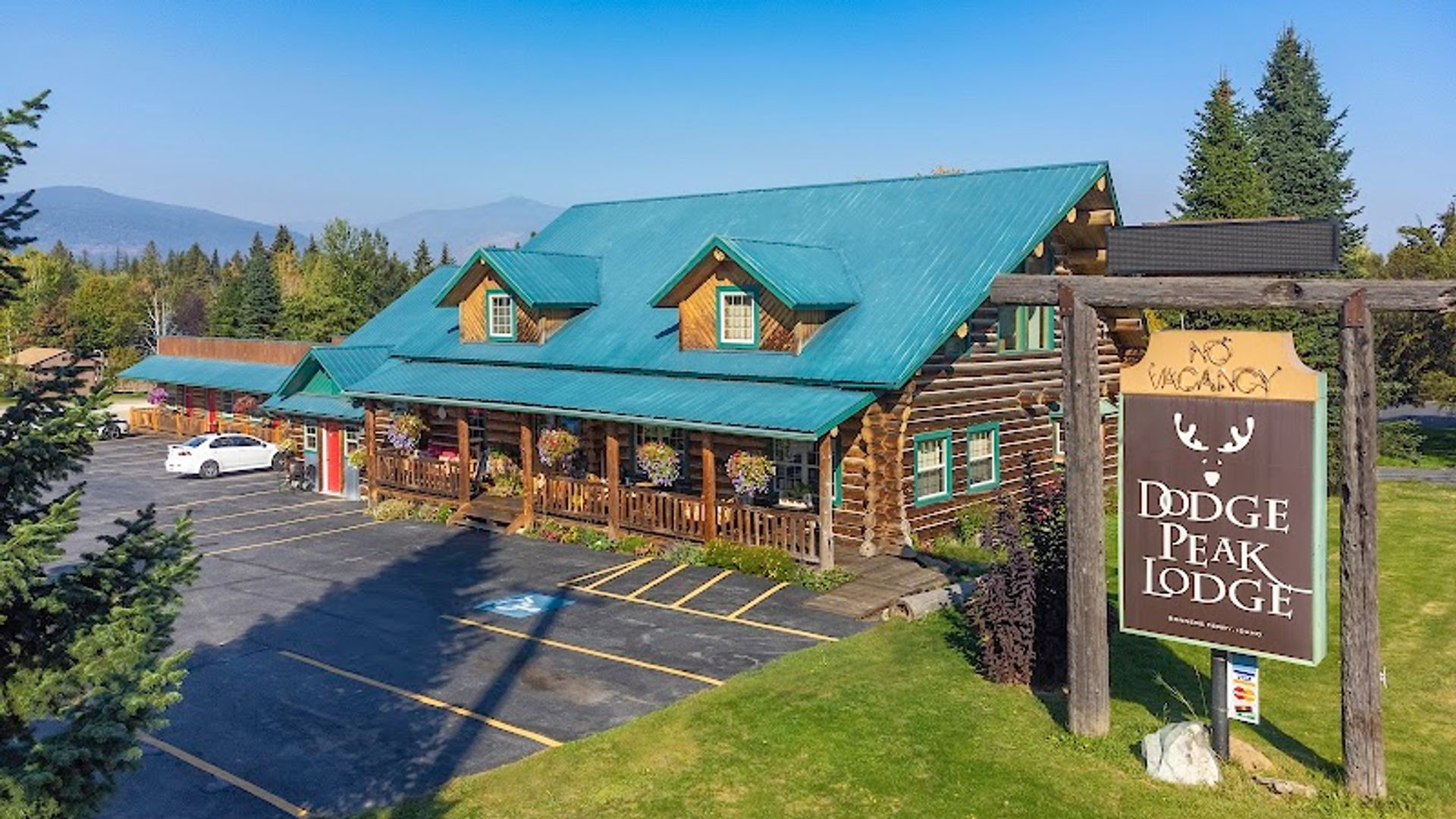 Dodge Peak Lodge/Tavern