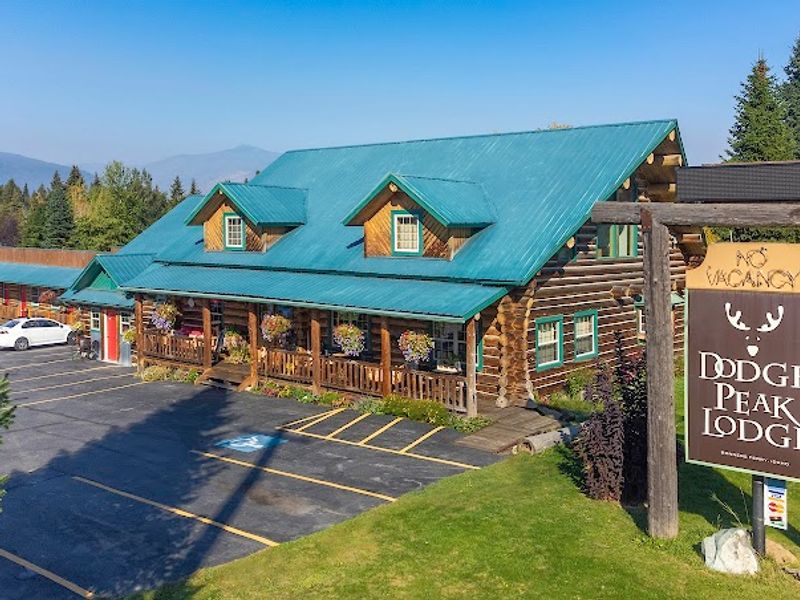 Dodge Peak Lodge/Tavern