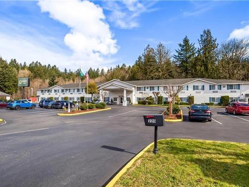 Photo of Quality Inn Port Orchard - Exterior, free parking