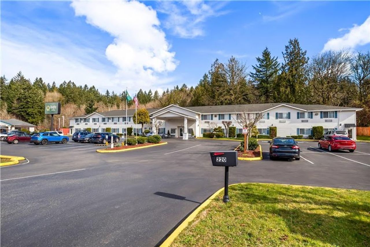 Photo of Quality Inn Port Orchard - Exterior, free parking