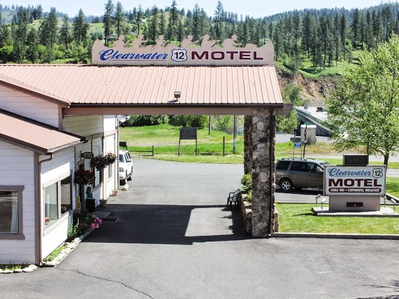 Clearwater 12 Motel