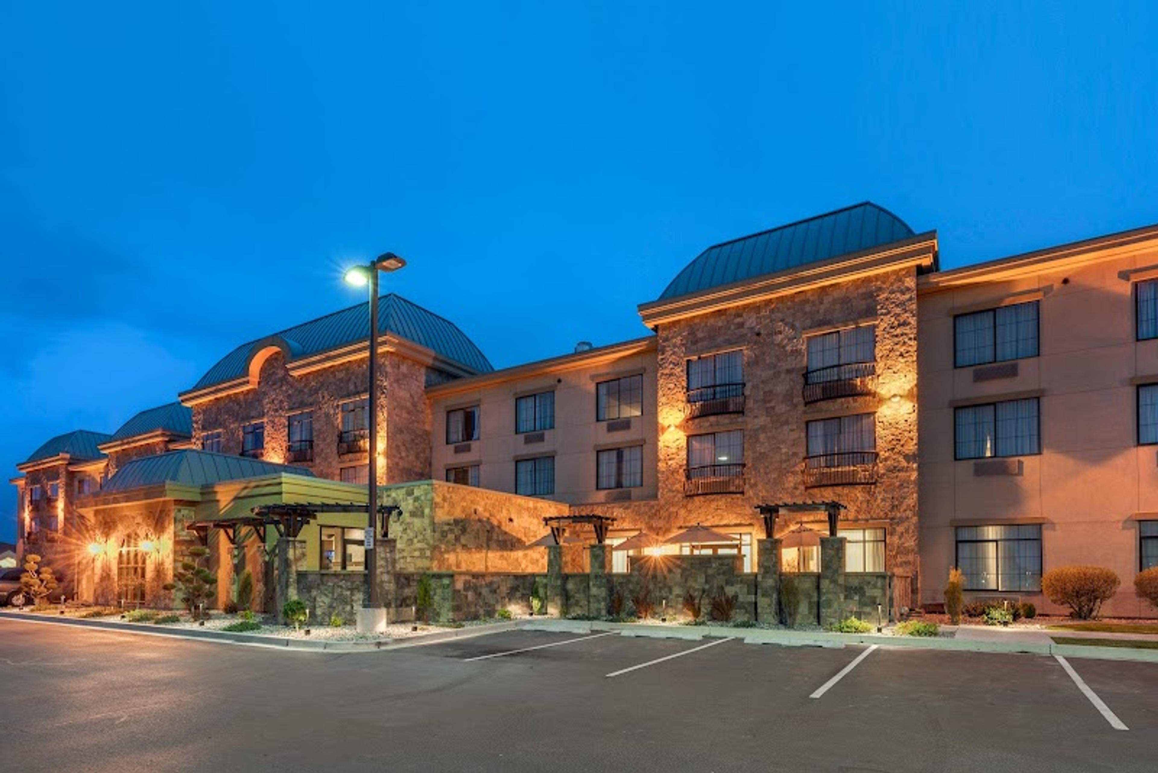 Best Western Premier Pasco Inn & Suites