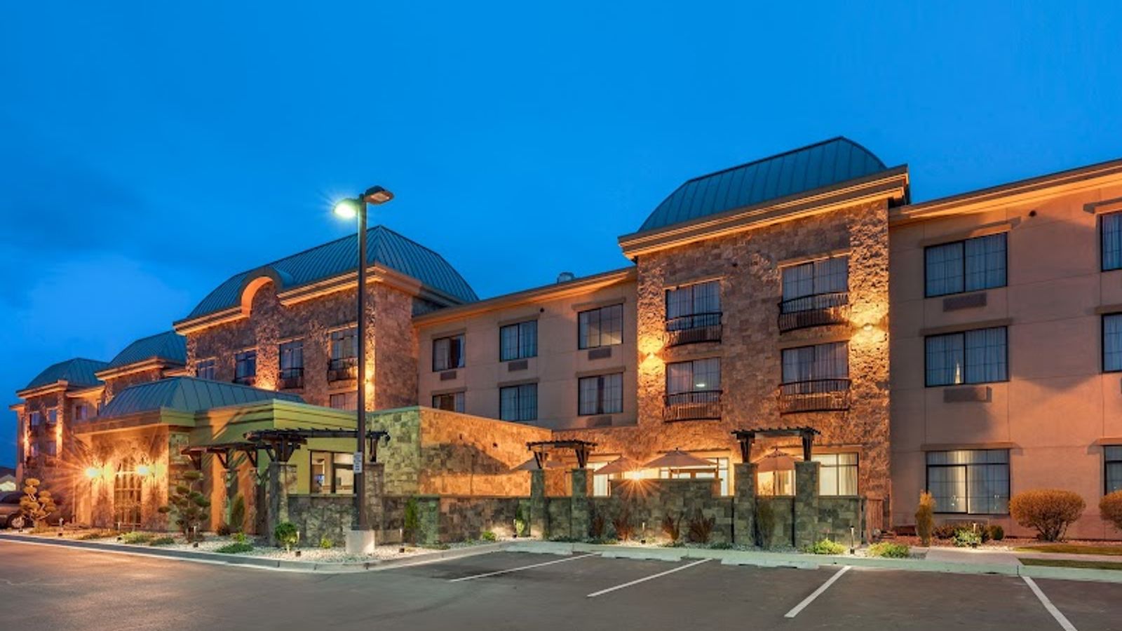 Best Western Premier Pasco Inn & Suites
