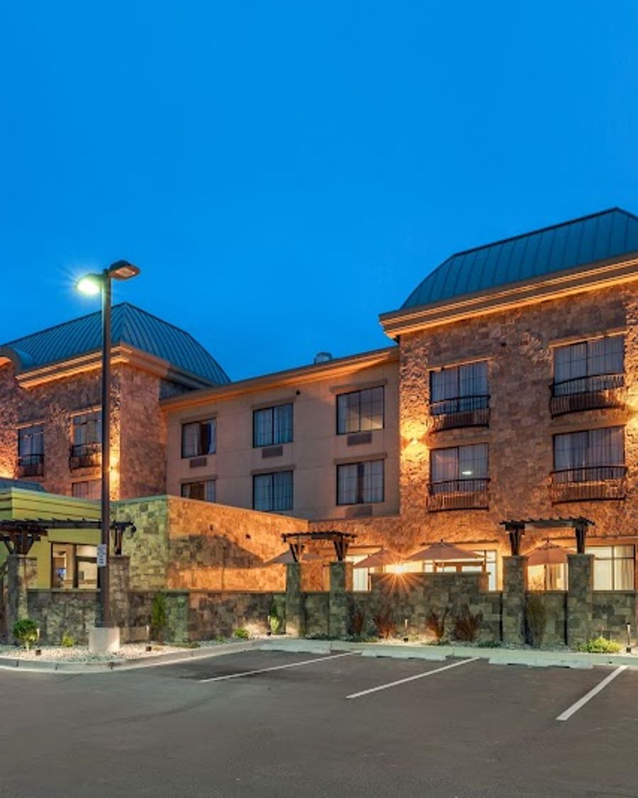 Best Western Premier Pasco Inn & Suites