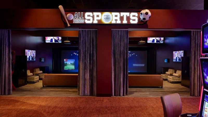 Angel Of The Winds Casino Resort - Sports facility