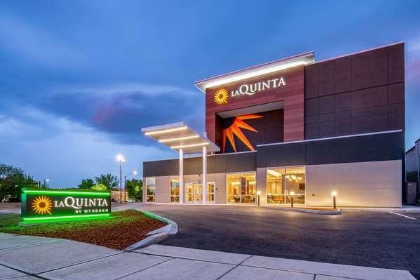 La Quinta Inn & Suites by Wyndham Spokane Downtown