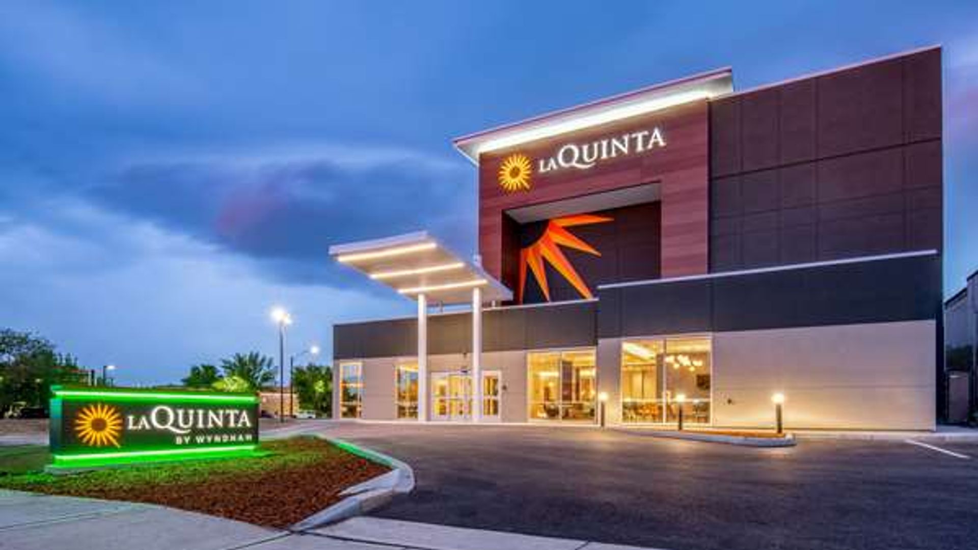 La Quinta Inn & Suites by Wyndham Spokane Downtown