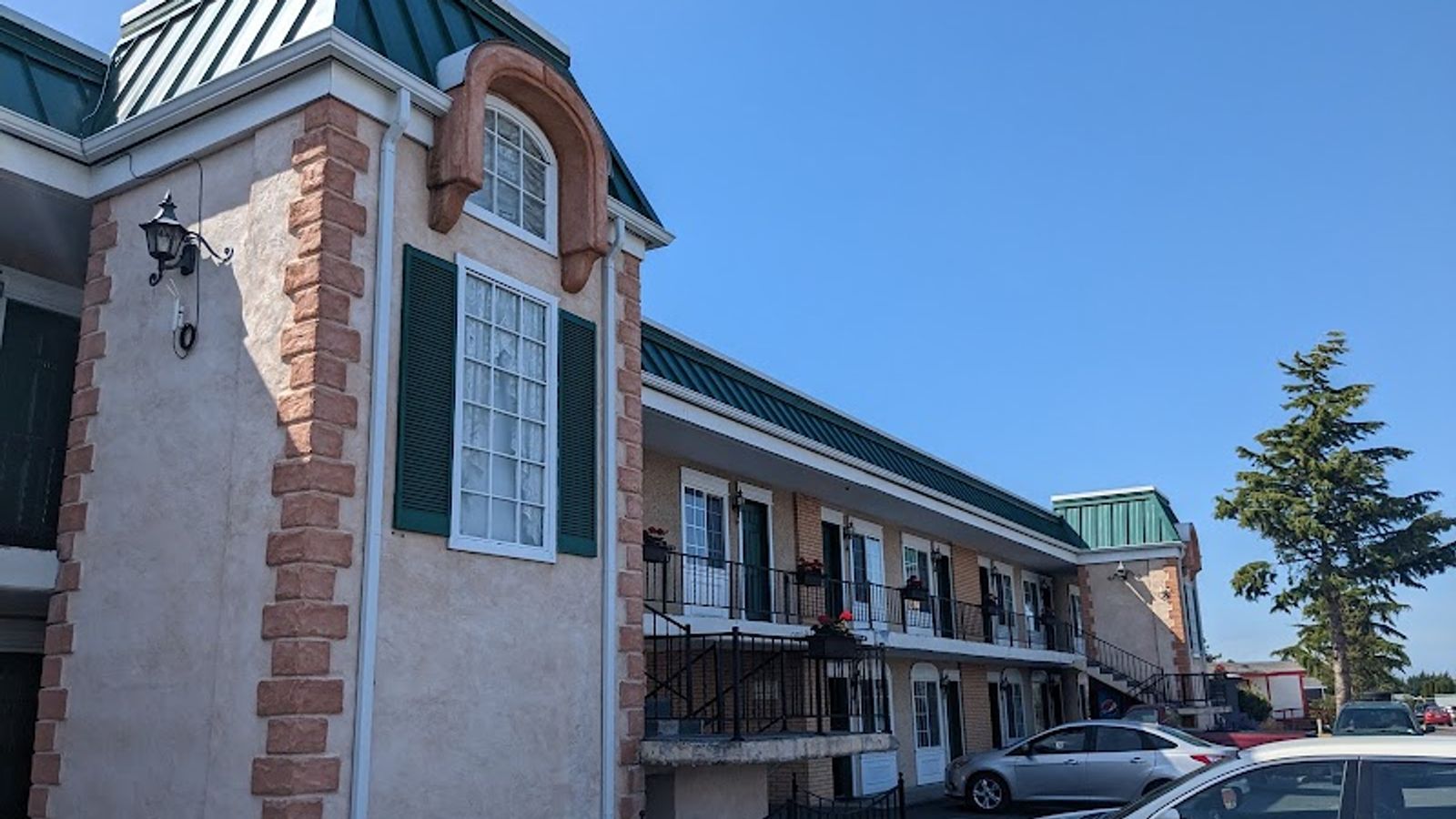 Sequim West Inn & RV Park