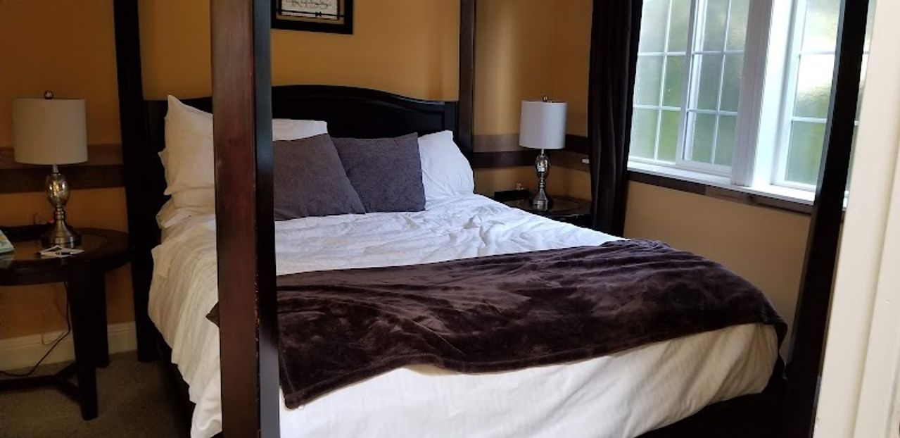 Photo of Glen Ellen Inn