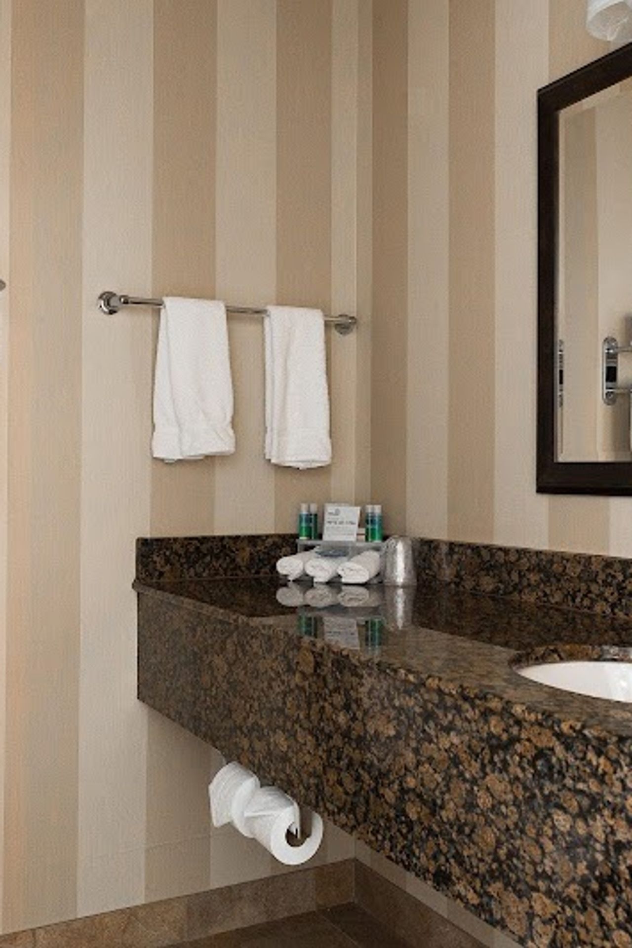 Photo of Holiday Inn Express & Suites Seattle North - Lynnwood, an IHG Hotel
