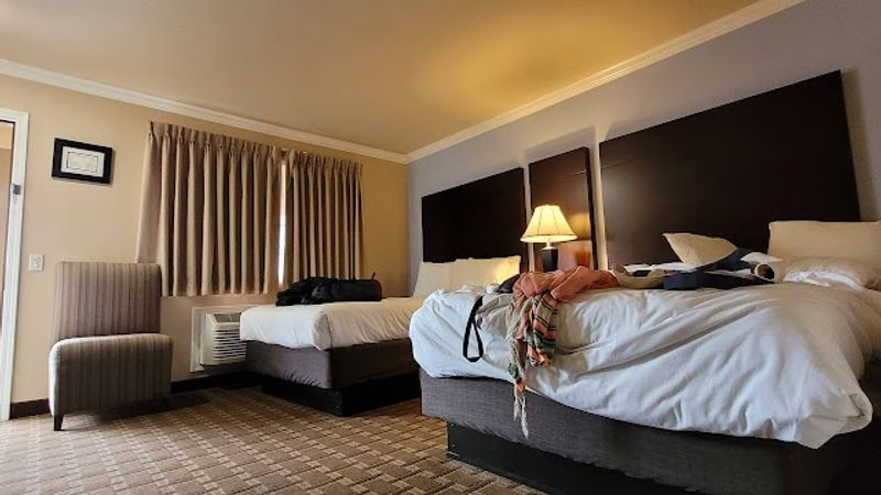 Photo of Stage Coach Lodge Monterey - Suite, 2 Queen Beds