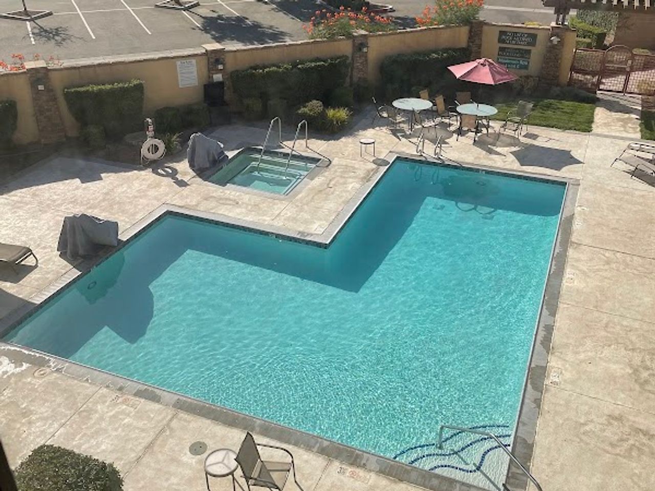 Photo of Holiday Inn Express & Suites Turlock-Hwy 99 by IHG