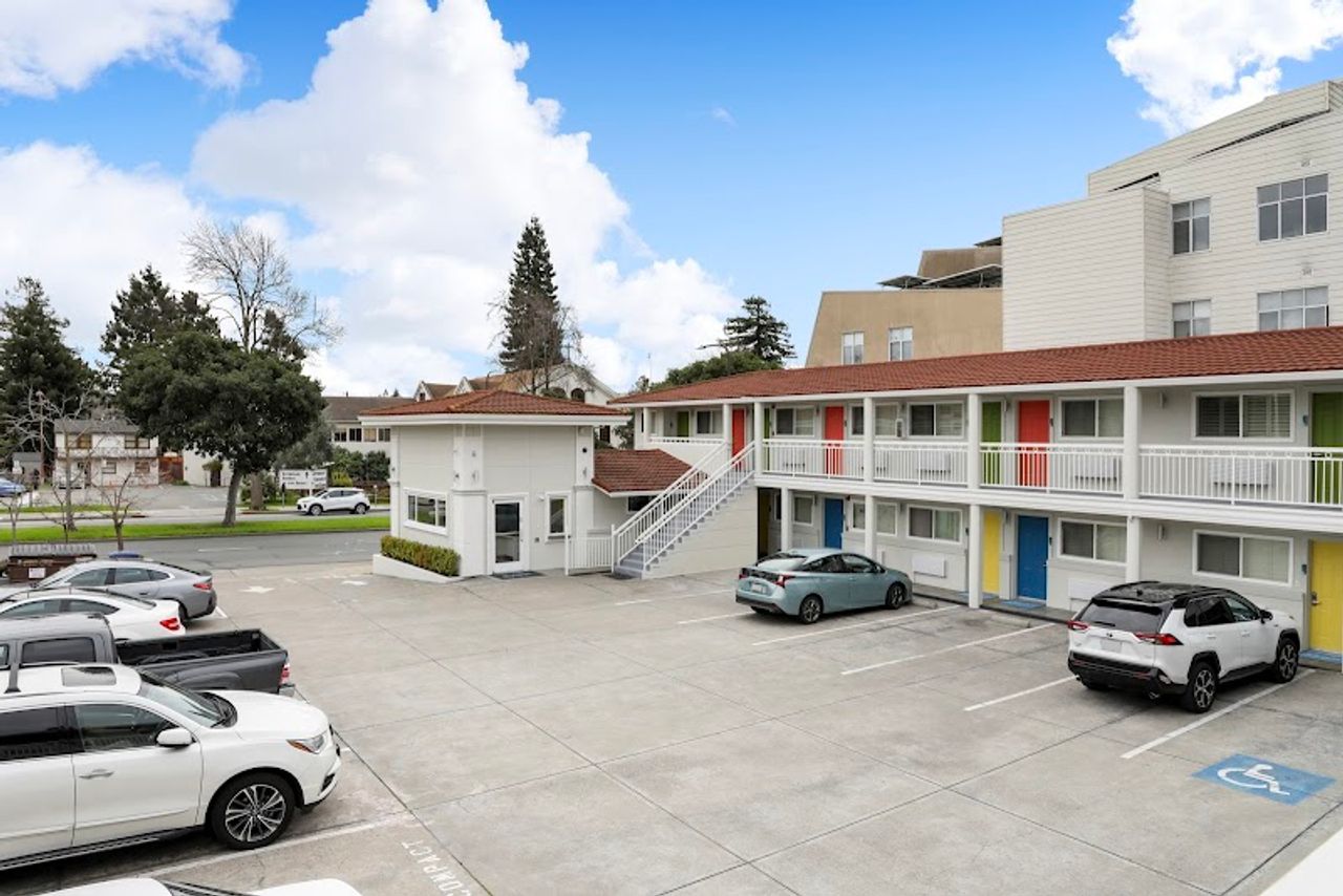 Photo of Signature Inn Berkeley