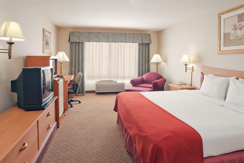 Photo of Holiday Inn Express & Suites Tracy by IHG