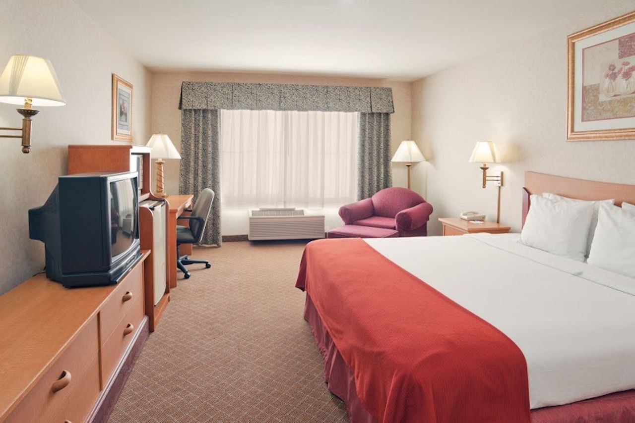 Photo of Holiday Inn Express & Suites Tracy by IHG