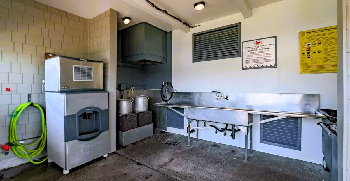 Photo of Embarcadero Resort Hotel & Marina - Fish and Crustaceans Cleaning and Cooking Area