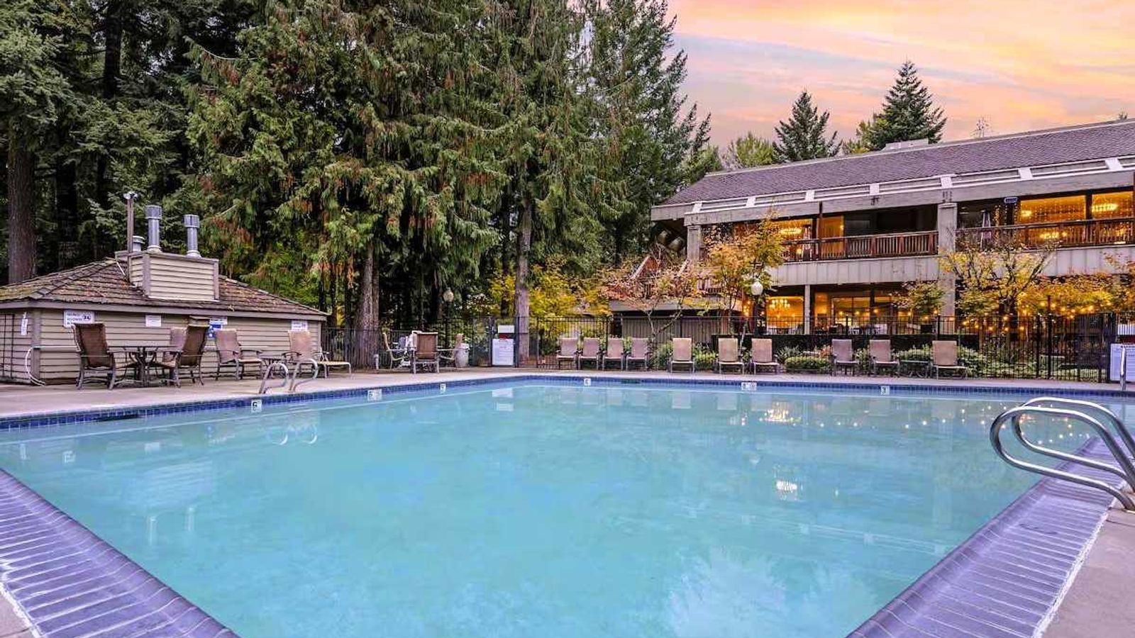 Mt. Hood Oregon Resort - Year-round heated outdoor pool