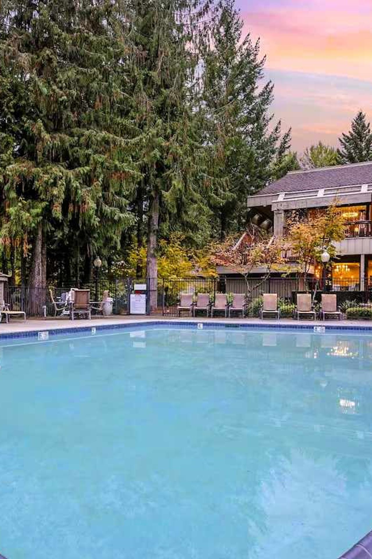 Mt. Hood Oregon Resort - Year-round heated outdoor pool