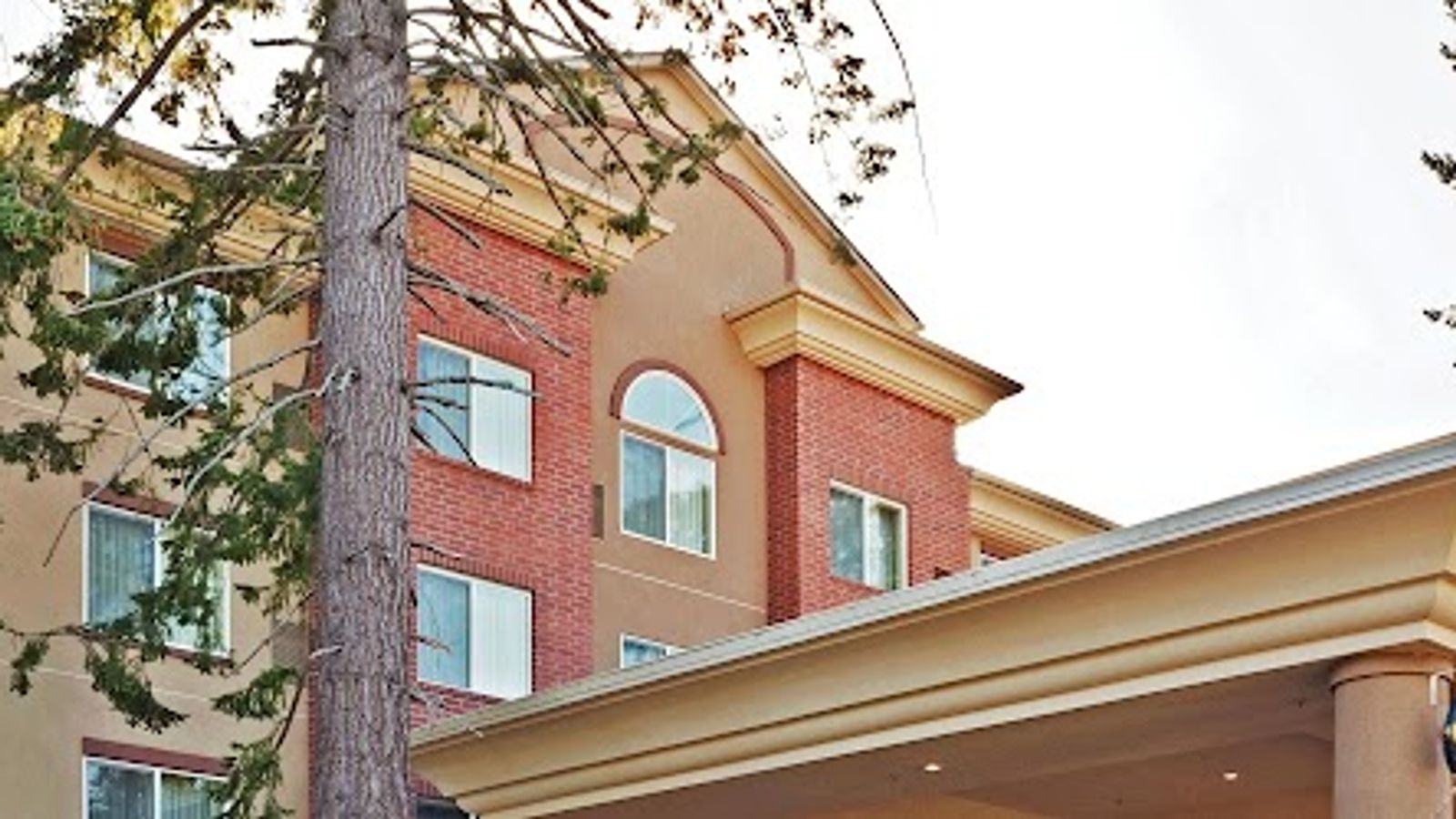 Photo of Holiday Inn Express & Suites Lacey - Olympia, an IHG Hotel