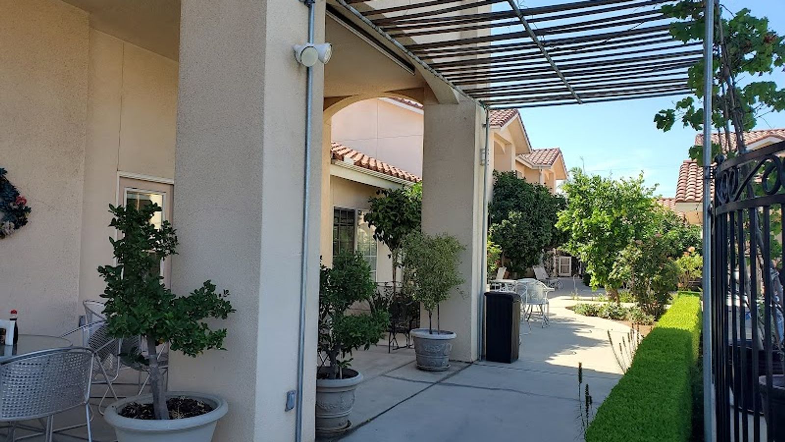 Photo of Garden Inn and Suites