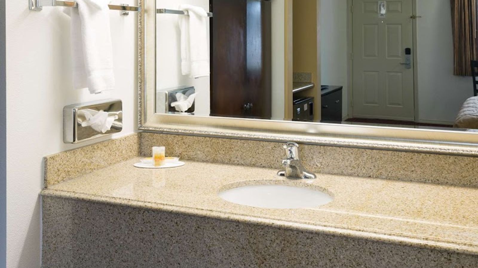 Photo of Days Inn by Wyndham Newport OR