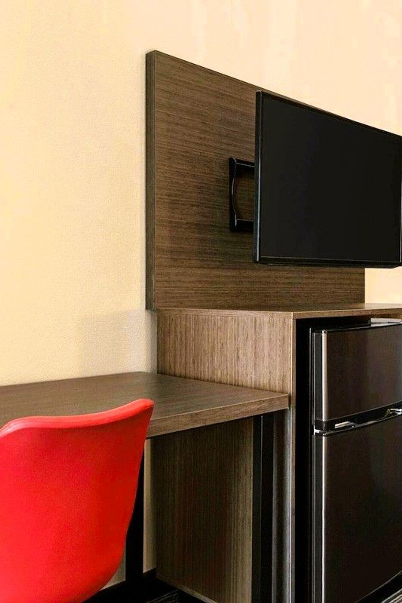 Photo of Ramada by Wyndham Marina - Room, Work desk, Refrigerator, Microwave, Flat TV