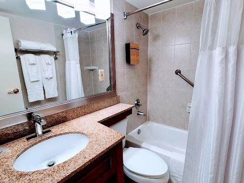 Photo of Best Western Plus Grosvenor Airport Hotel