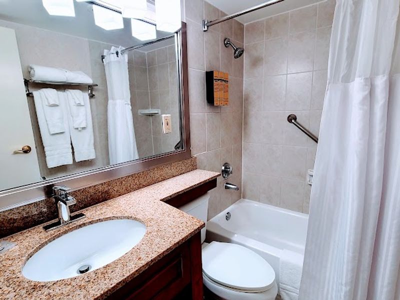 Photo of Best Western Plus Grosvenor Airport Hotel